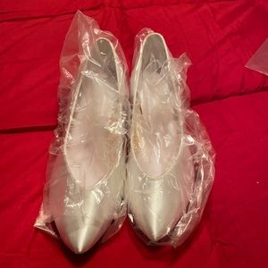 Cream silk dyeable wedding shoe